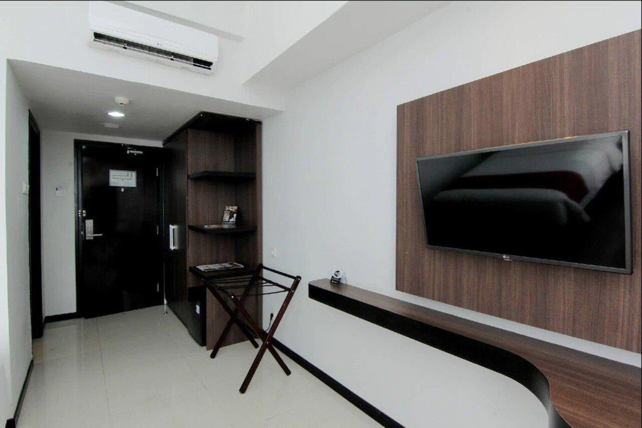 The Sun Hotel Madiun Exterior photo