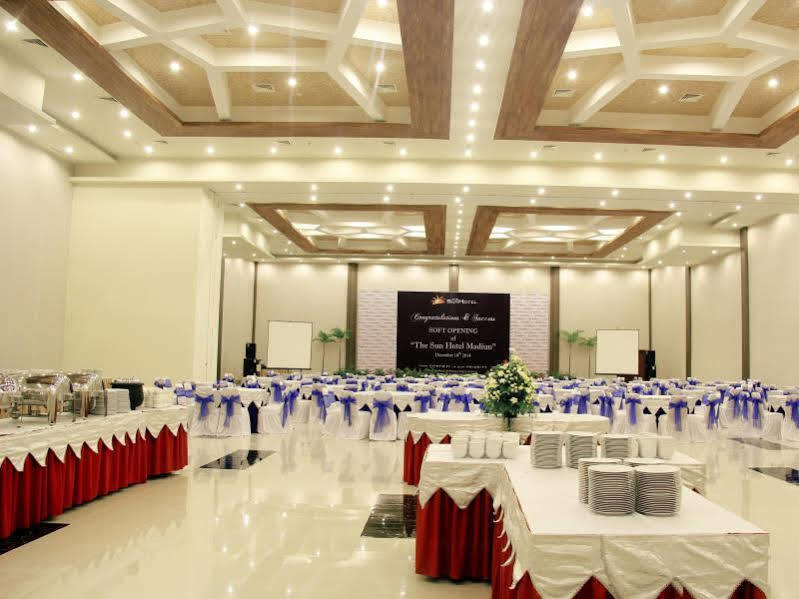 The Sun Hotel Madiun Exterior photo