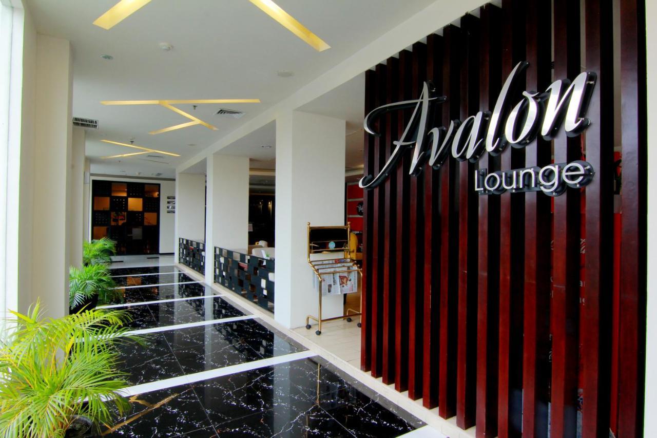 The Sun Hotel Madiun Exterior photo